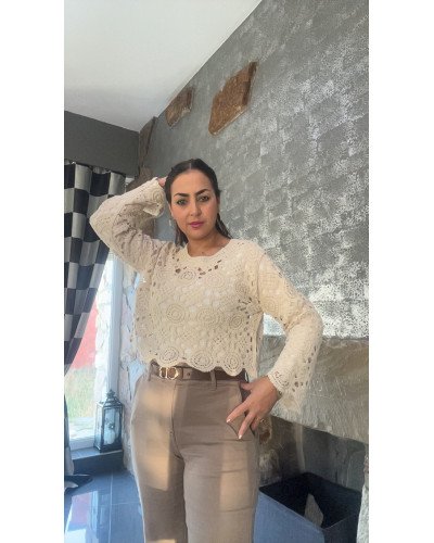 Pull en crochet à manches longues